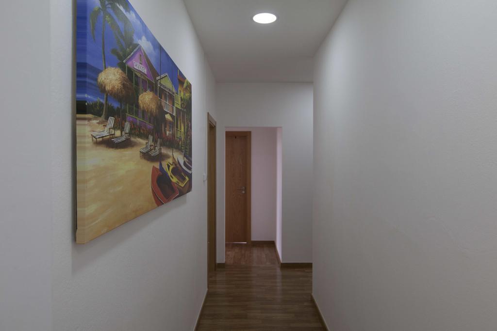 Guest House First Floor Lagos Buitenkant foto