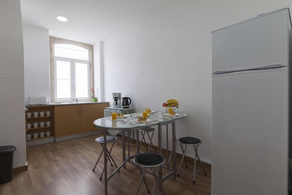 Guest House First Floor Lagos Buitenkant foto